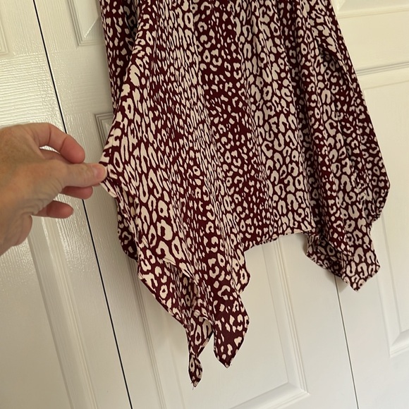 Michael Kors Handkerchief style top - Picture 4 of 6